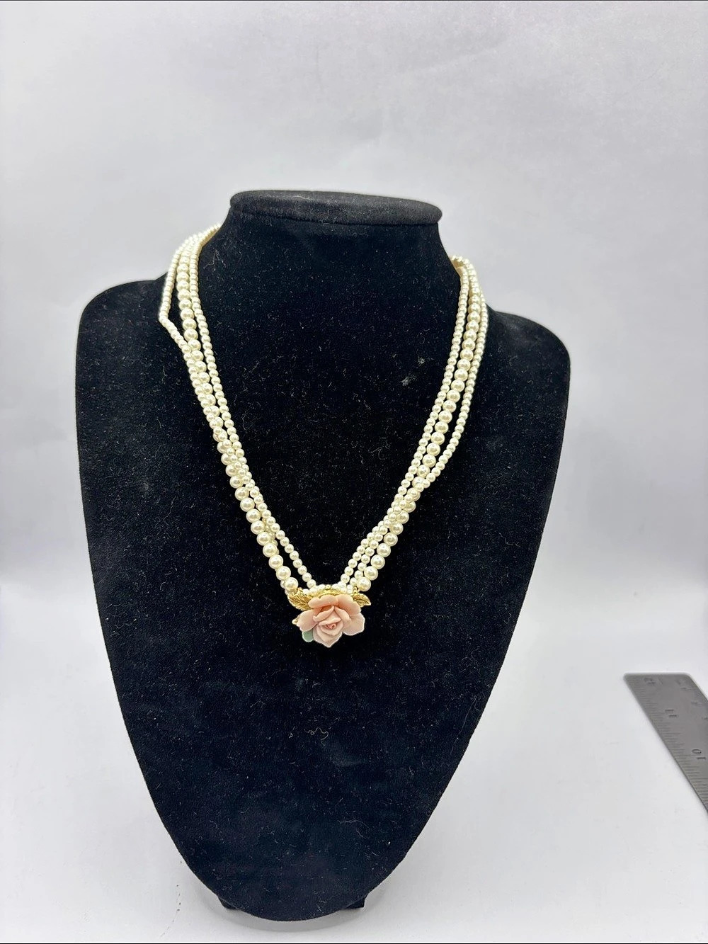 1928 Jewelry Gold-Tone Simulated Pearl & Pink Porcelain Rose Pendant Necklace
